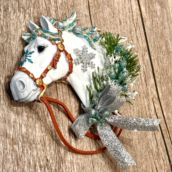 Holiday Horses:”Winter” design. Decorated horse ornament in hand crafted designs - Picture 2 of 12